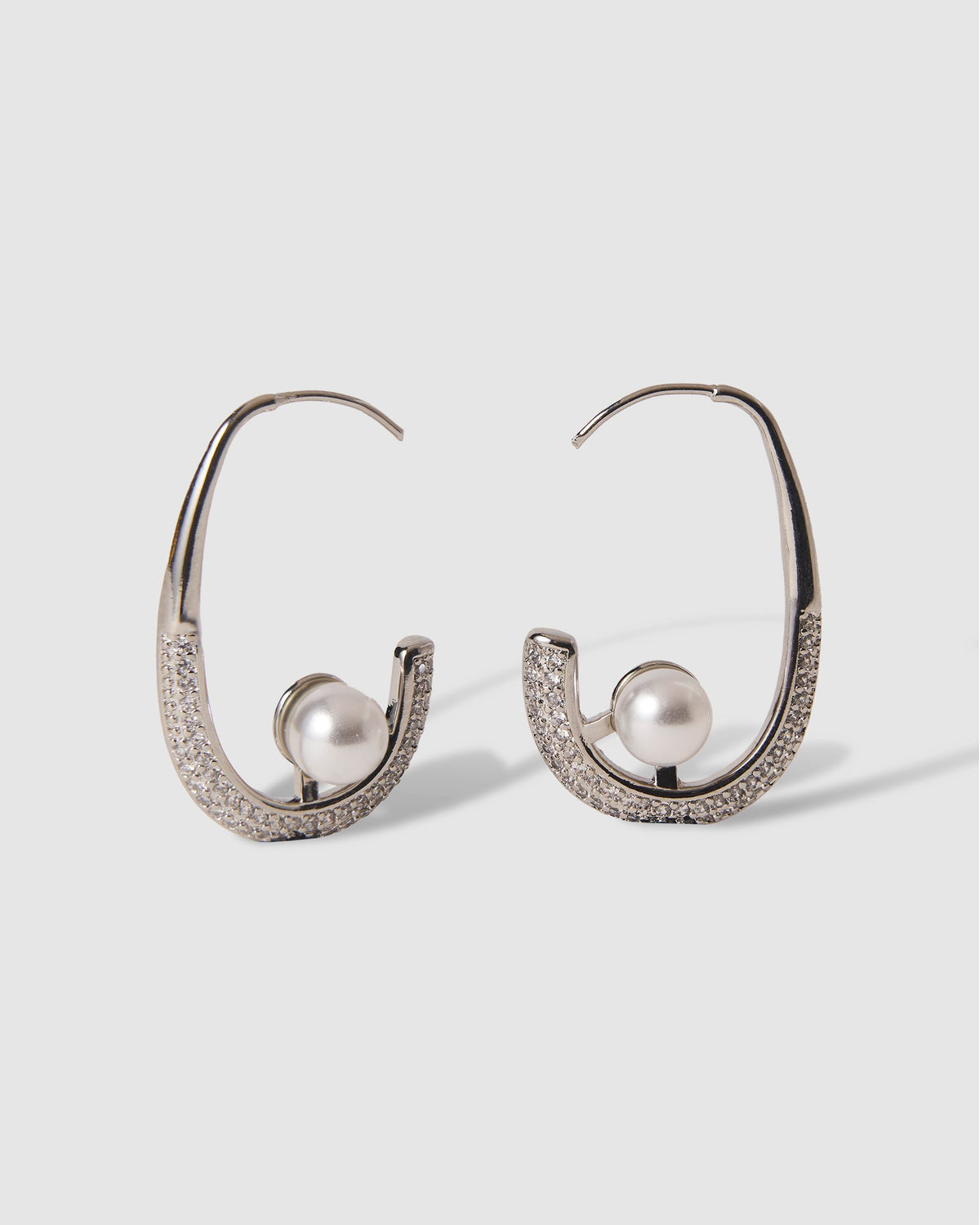 DIAMOND & PEARL HOOK EARRINGS - SILVER