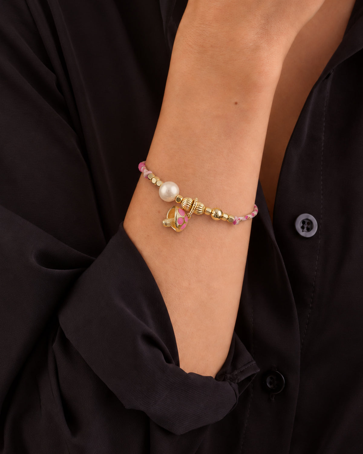 MUSHROOM CHARM BRACELET - BLACK