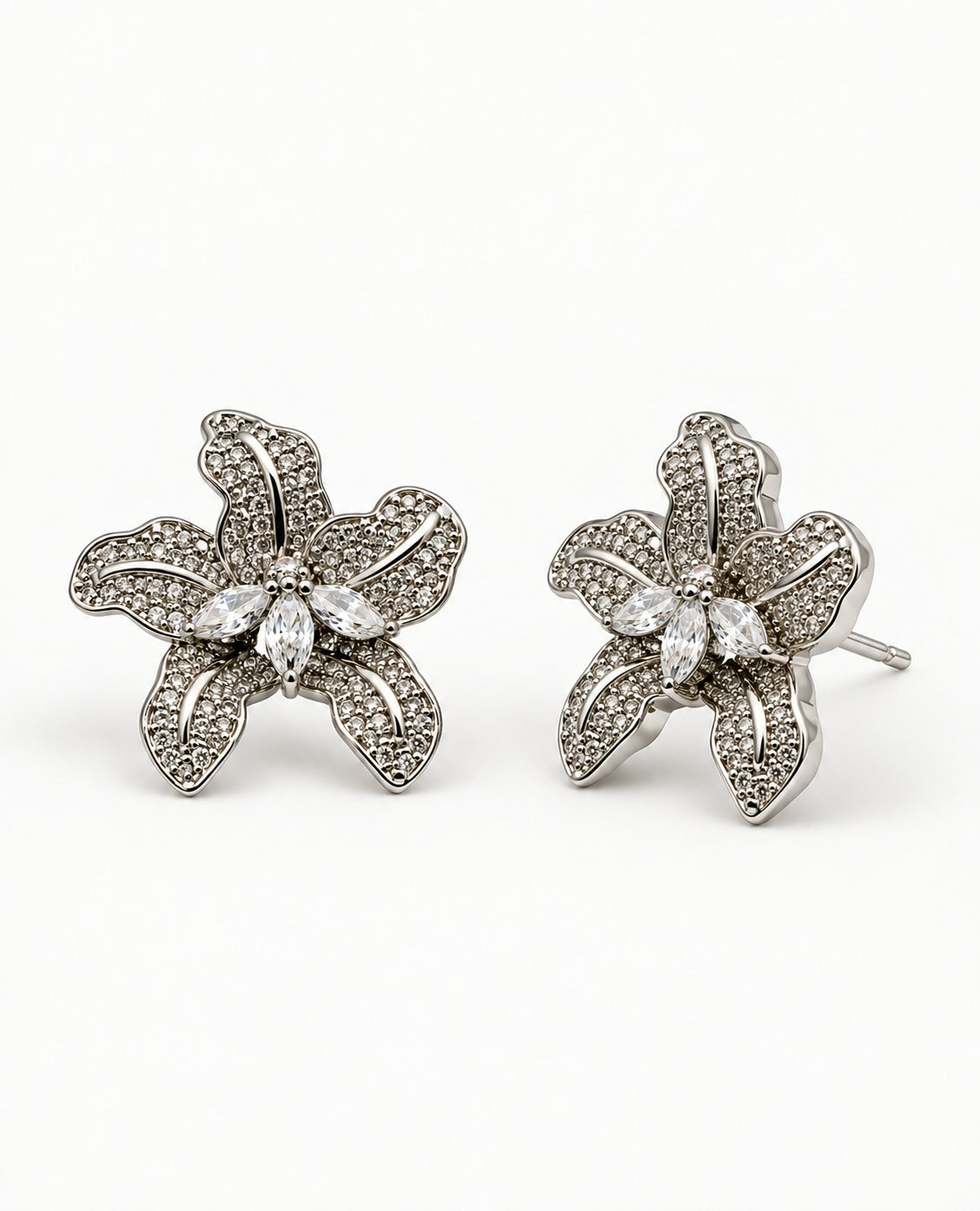 BLOSSOM SILVER STUD EARRINGS