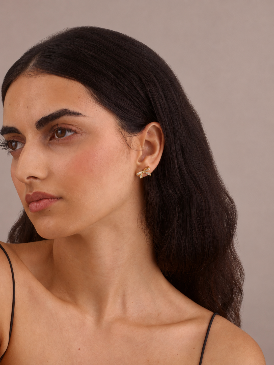BOW GOLD STUD EARRINGS