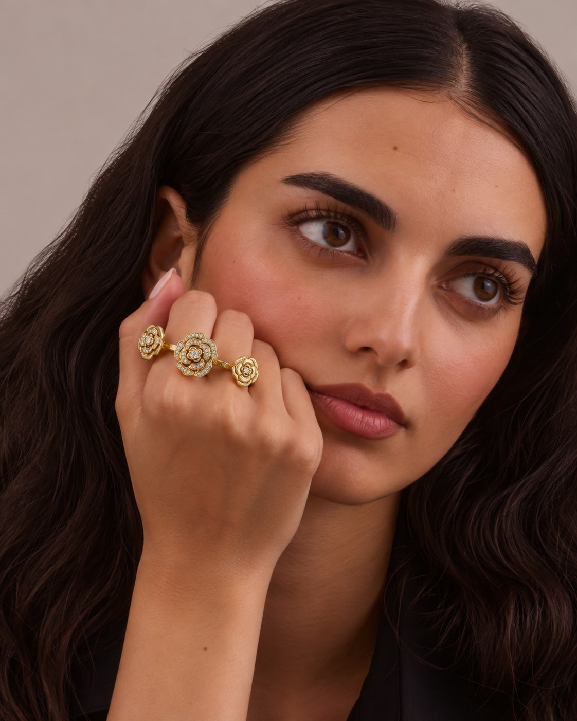 CAMELLIA GOLD KNUCKLEDUSTER RING