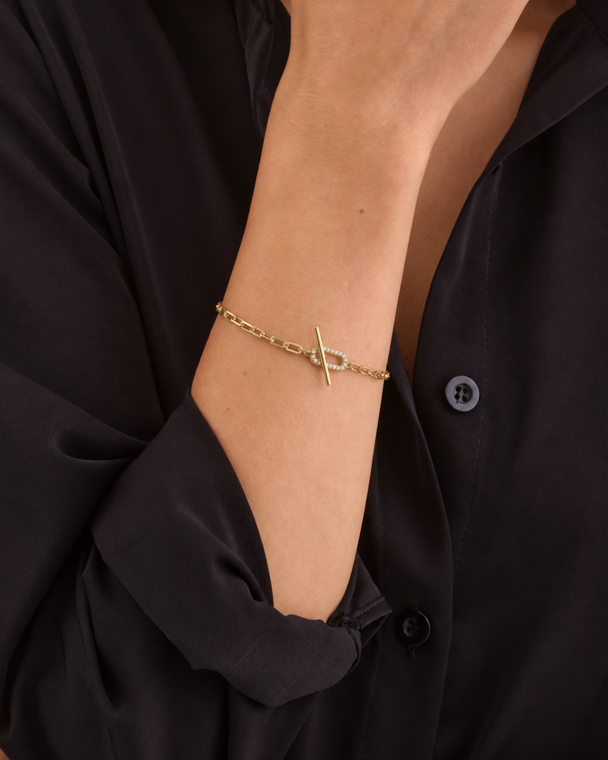 DIAMOND T-BAR GOLD BRACELET