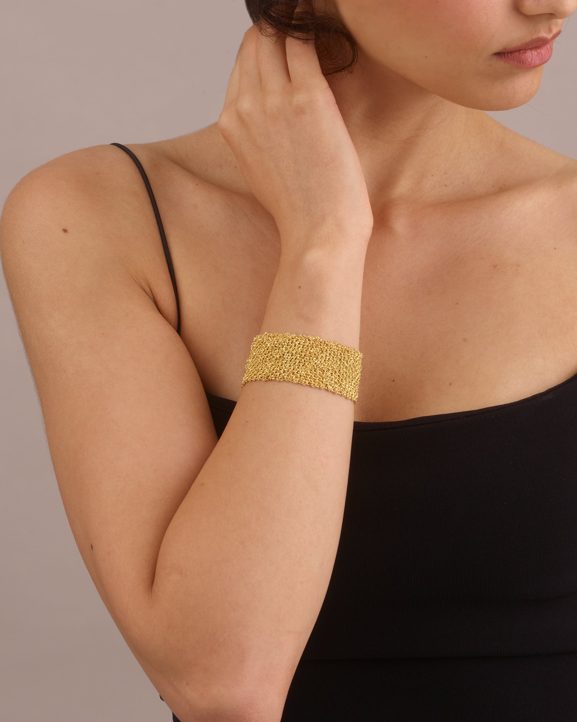 LUXE: THE GOLD MESH BRACELET