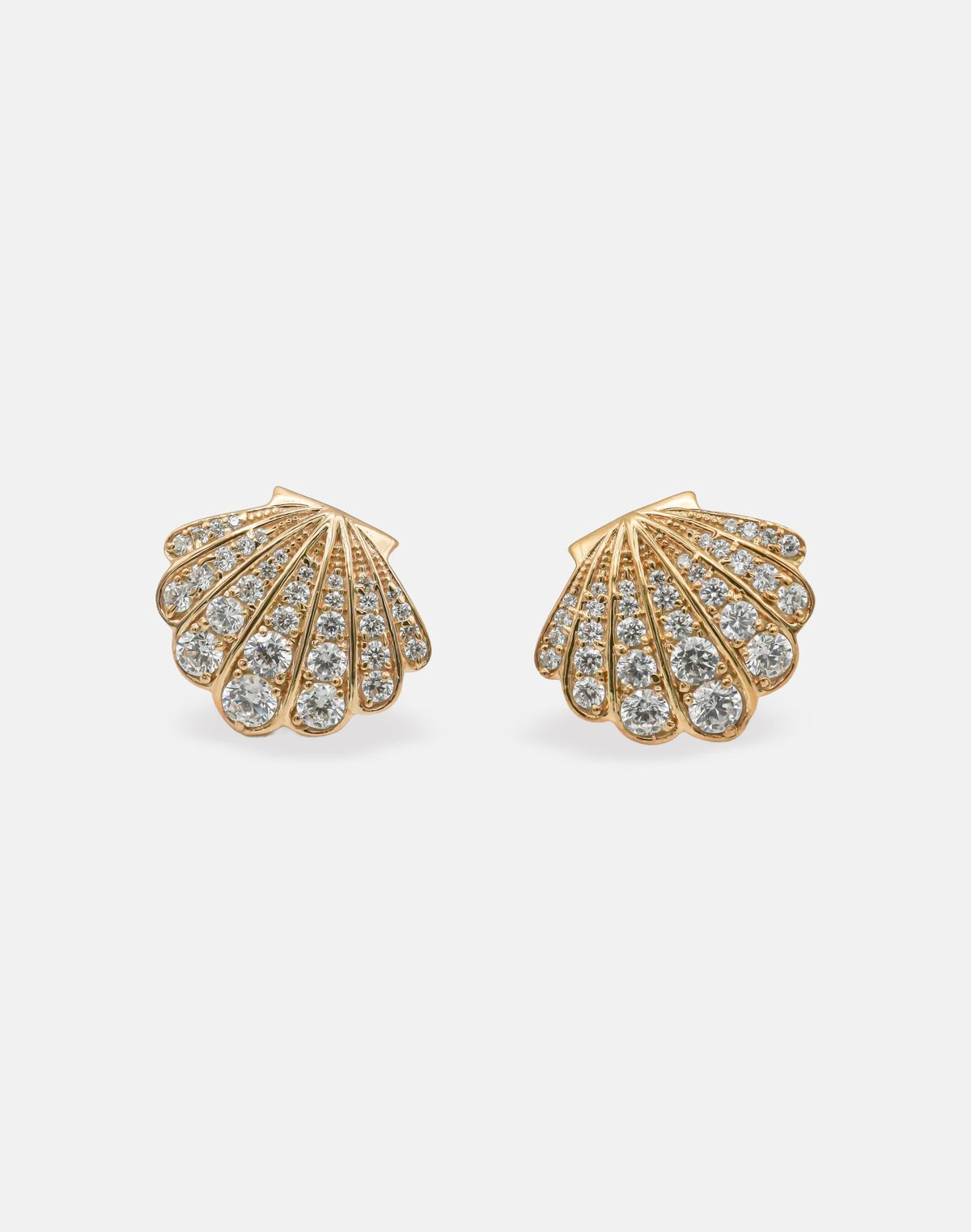 LA PLAGE SCALLOP SHELL EARRINGS