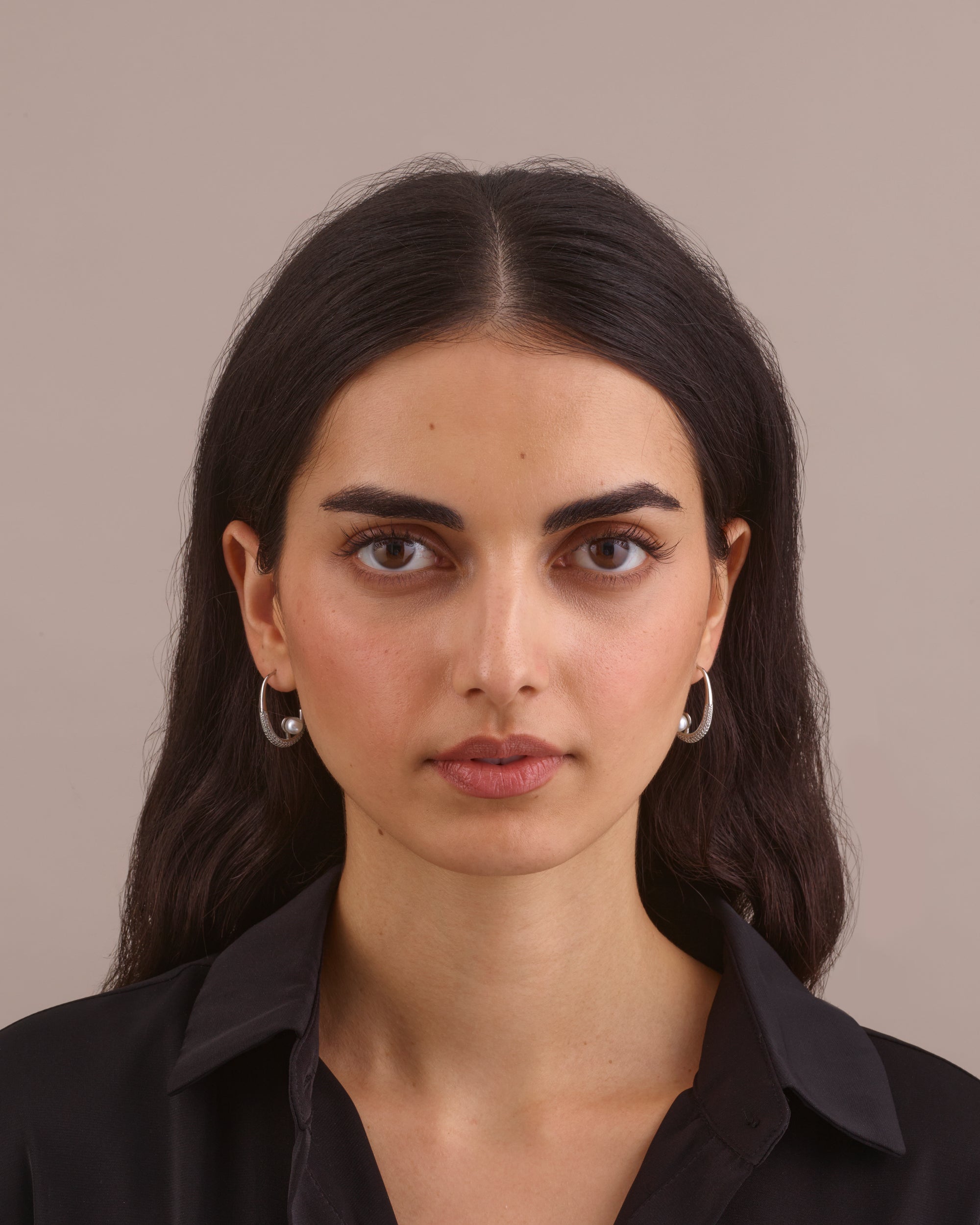 DIAMOND & PEARL HOOK EARRINGS - SILVER