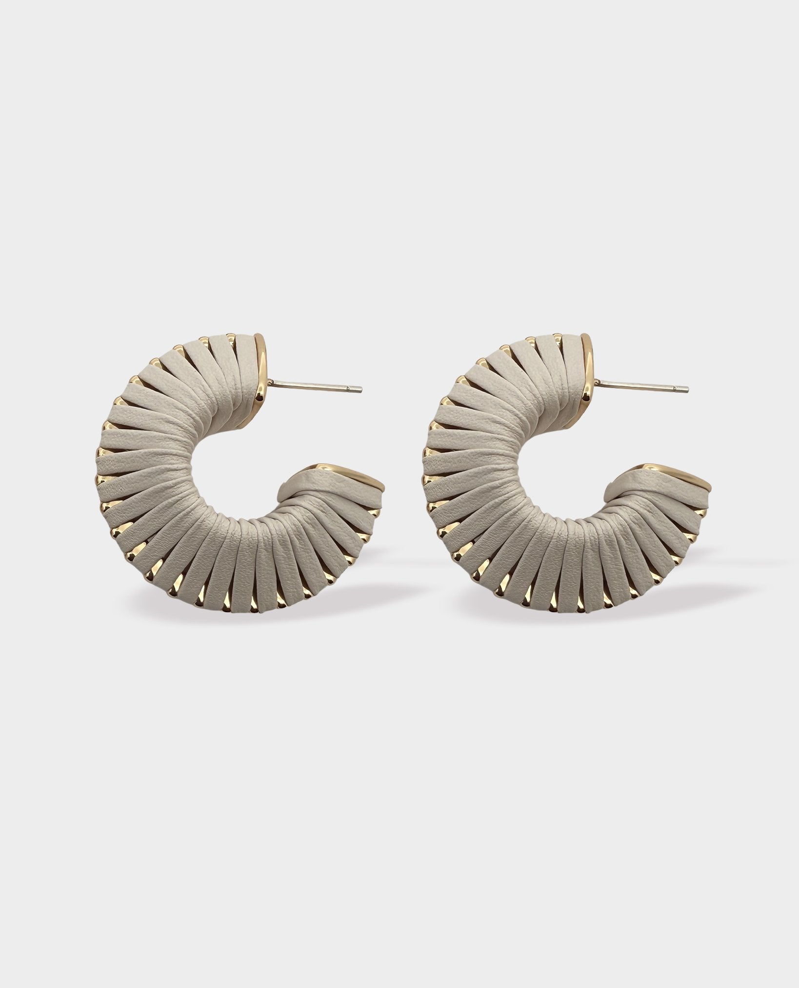CHUNKY LEATHER HOOP EARRINGS - WHITE