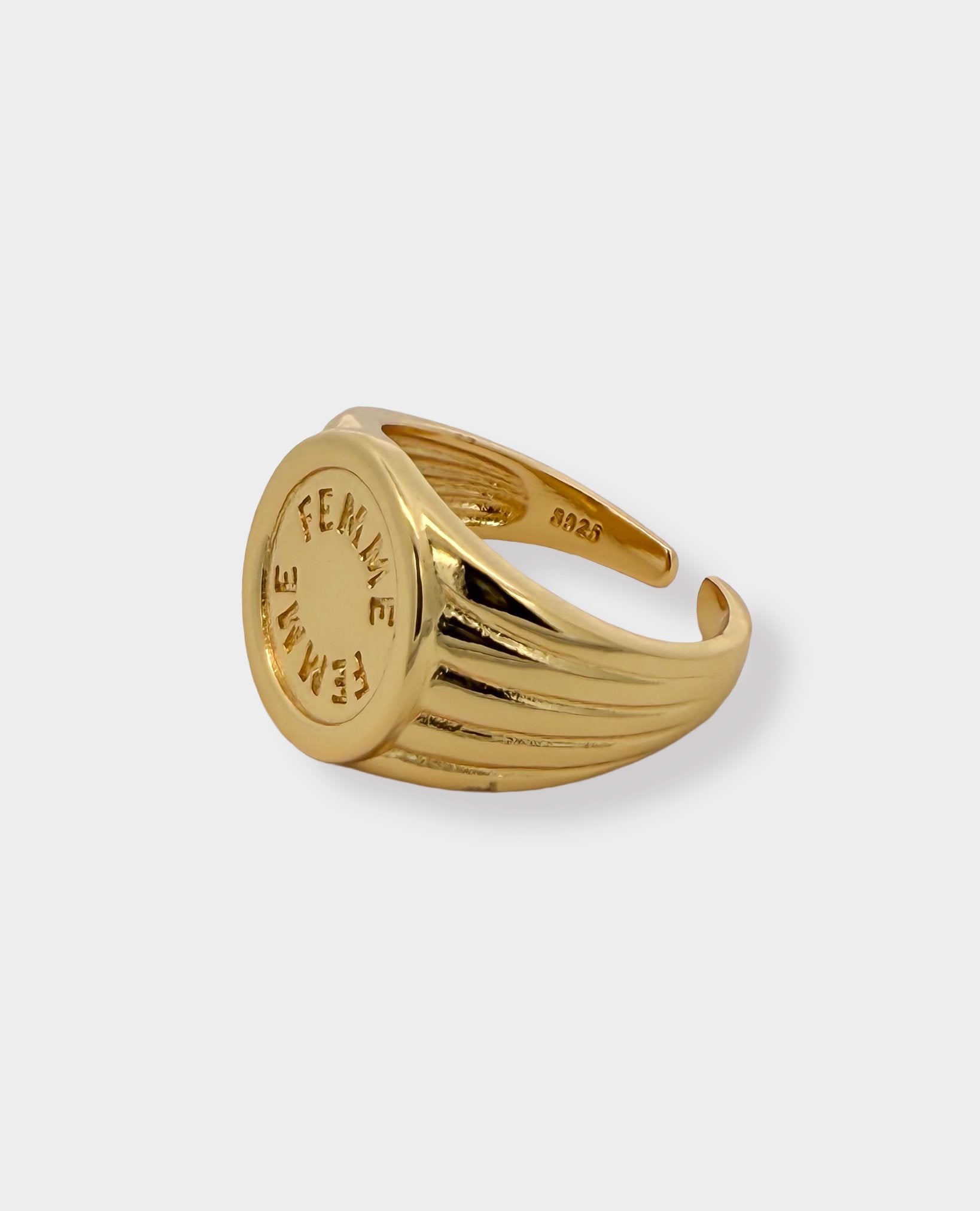 FEMME GOLD SIGNET RING