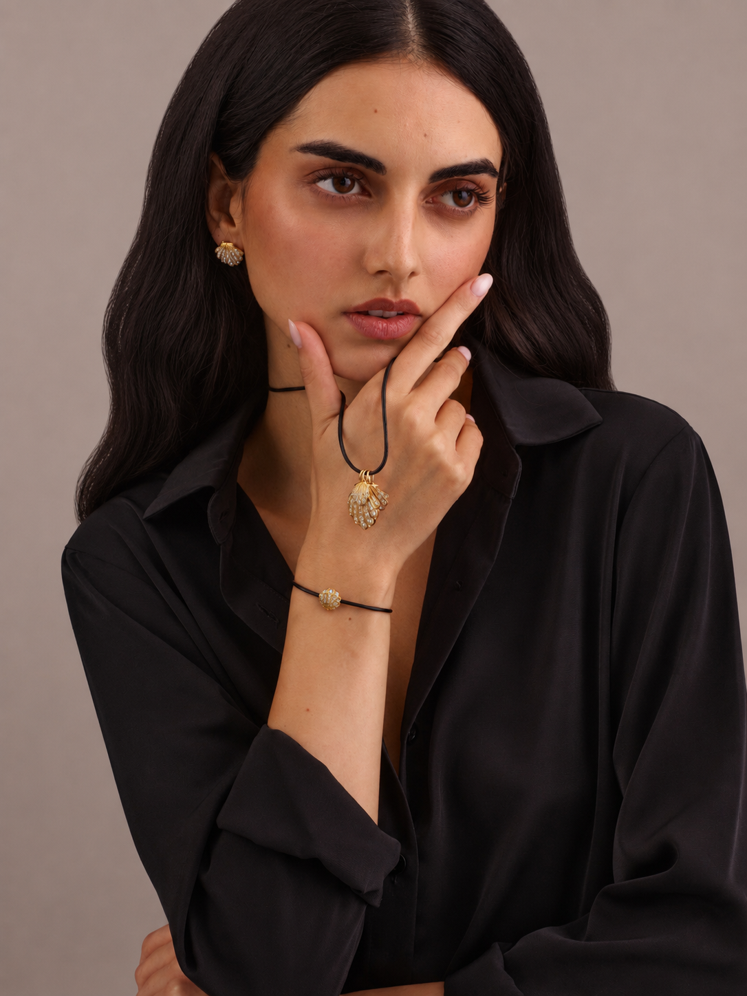 LA PLAGE TRIPLE SCALLOP SHELL NECKLACE