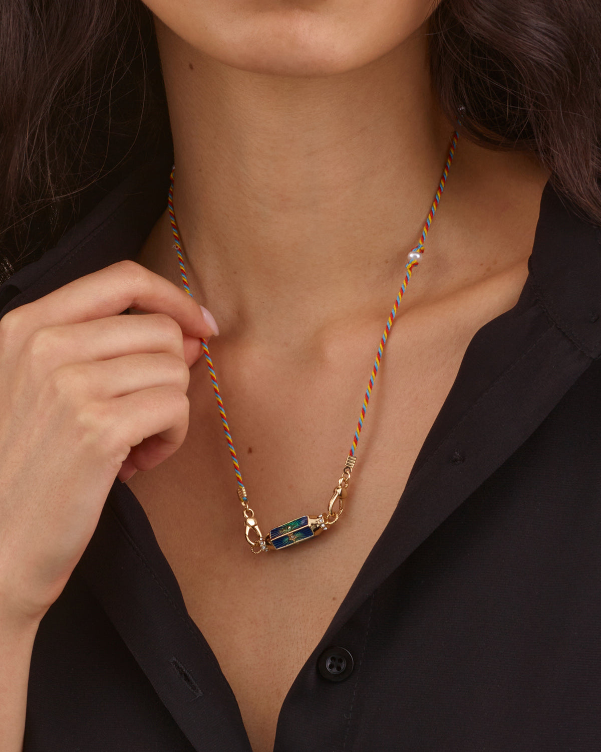 STARBURST AMULET PENDANT NECKLACE - NAVY BLUE